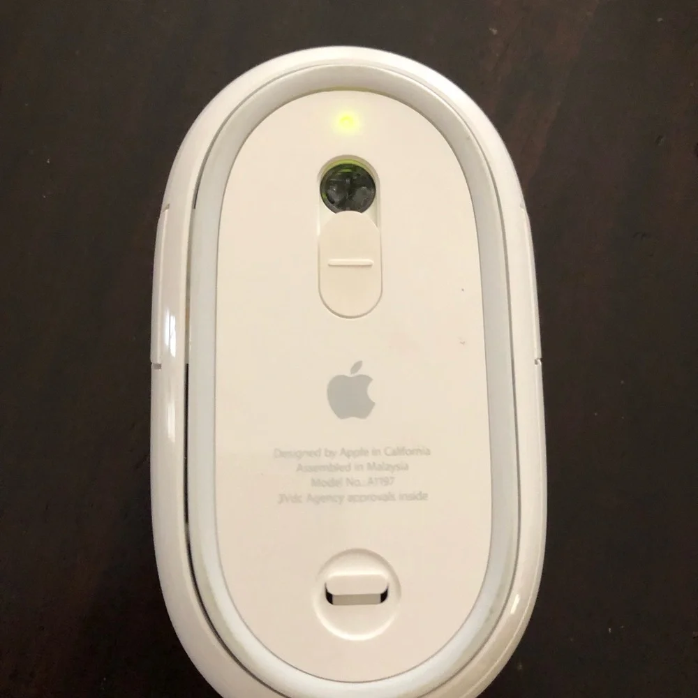 Apple White Wireless Magic Mouse model A1197
